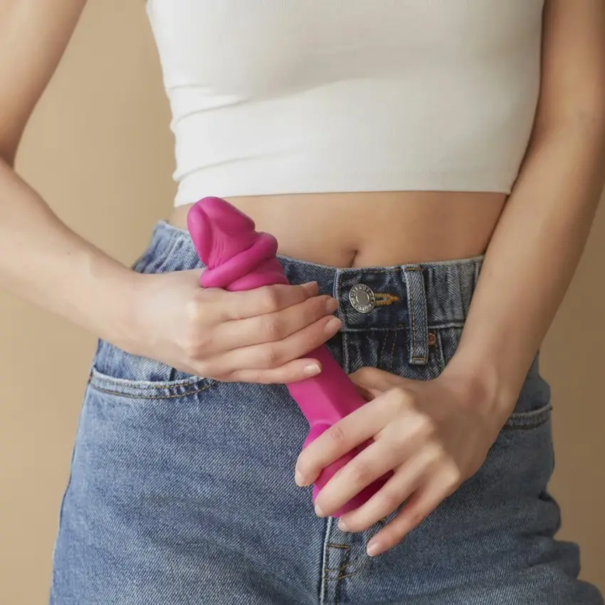 Dildo - Strap-On-Me Sliding Skin Dildo Fuchsia L - obrazek 7