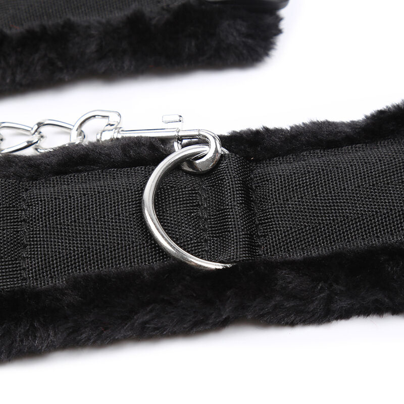 OHMAMA FETISH - FURRY LINED WRIST RESTRAINTS 3 OHMAMA FETISH - FURRY LINED WRIST RESTRAINTS - obrazek 3