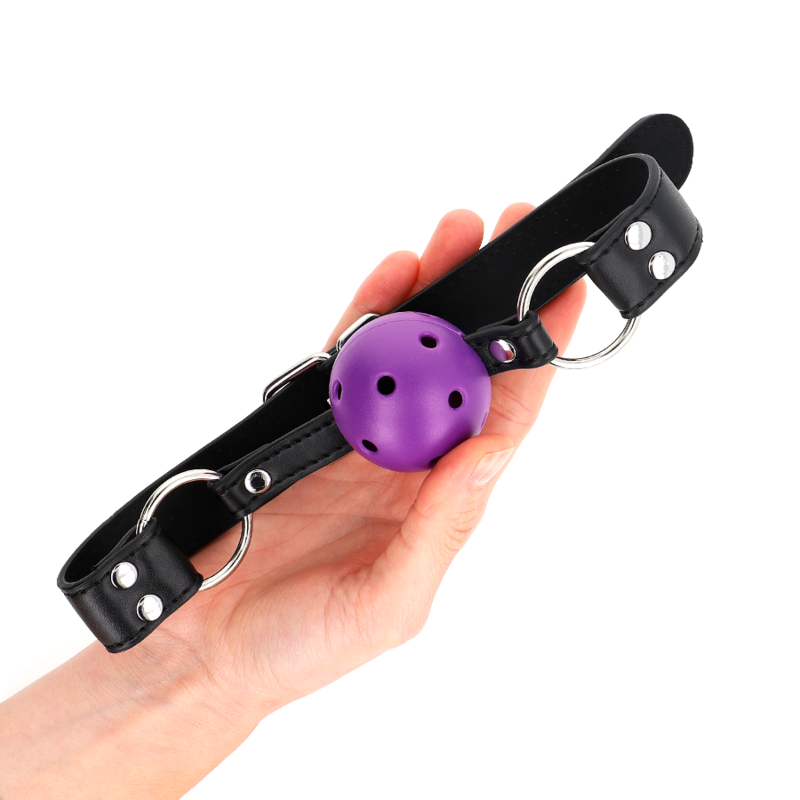 KINK - BREATHABLE BALL 4 CM GAG WITH DOUBLE RIVET PURPLE 62.5 x 2.5 CM ADJUSTABLE 42-58 CM 3 KINK - BREATHABLE BALL 4 CM GAG WITH DOUBLE RIVET PURPLE 62.5 x 2.5 CM ADJUSTABLE 42-58 CM - obrazek 3