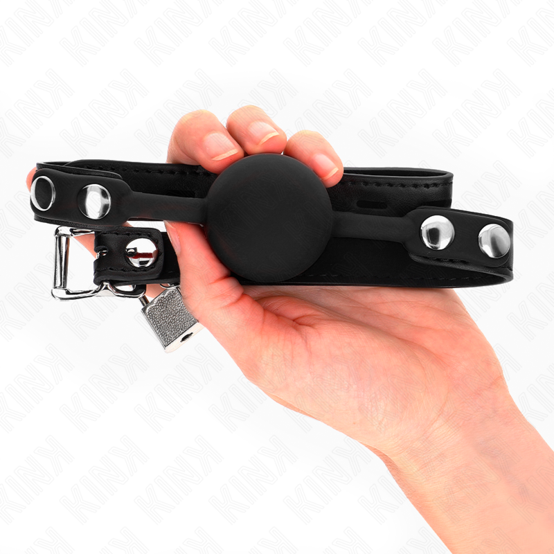 KINK - MODEL 1 SILICONE BALL 4 CM GAG WITH LOCK 60 x 2 CM 3 KINK - MODEL 1 SILICONE BALL 4 CM GAG WITH LOCK 60 x 2 CM - obrazek 3