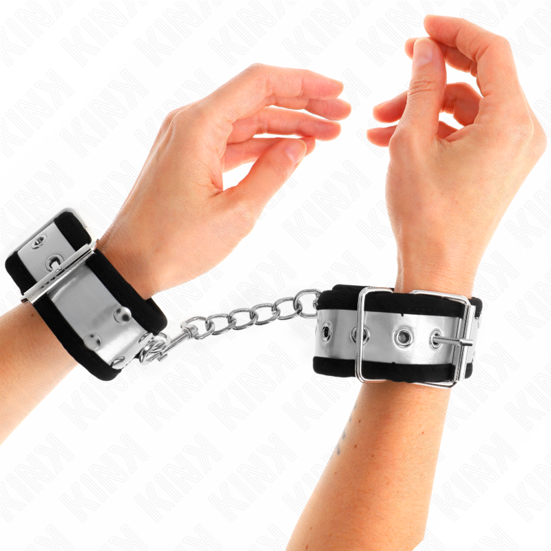 KINK - THIN WRIST RESTRAINTS BLACK / SILVER 30 X 4 CM 4 KINK - THIN WRIST RESTRAINTS BLACK / SILVER 30 X 4 CM - obrazek 4
