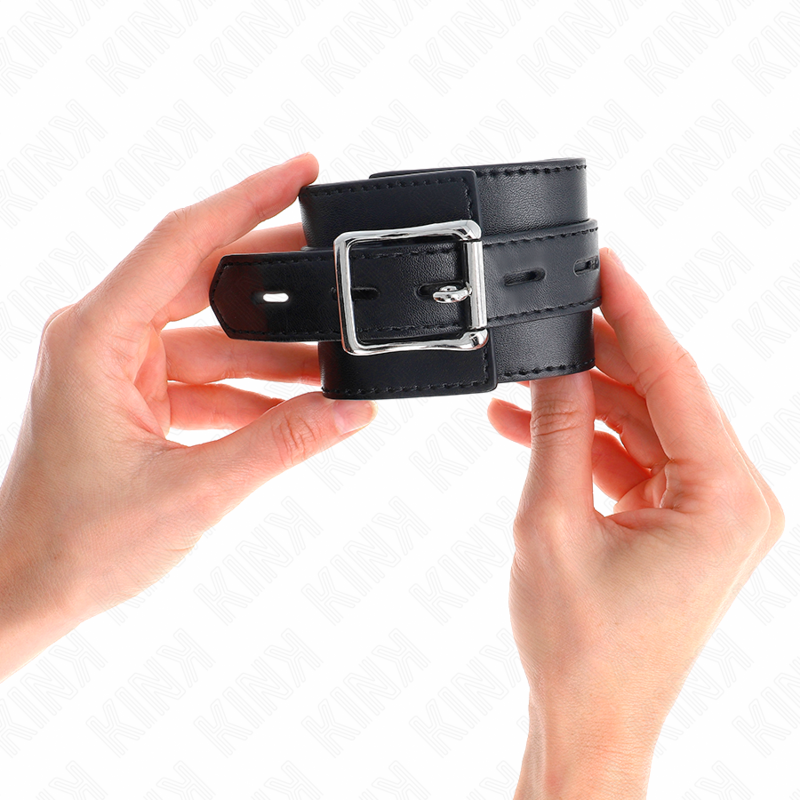 KINK - WRIST RESTRAINTS BLACK WITH BLACK BELT ADJUSTABLE 17-28 CM X 6 CM 3 KINK - WRIST RESTRAINTS BLACK WITH BLACK BELT ADJUSTABLE 17-28 CM X 6 CM - obrazek 3